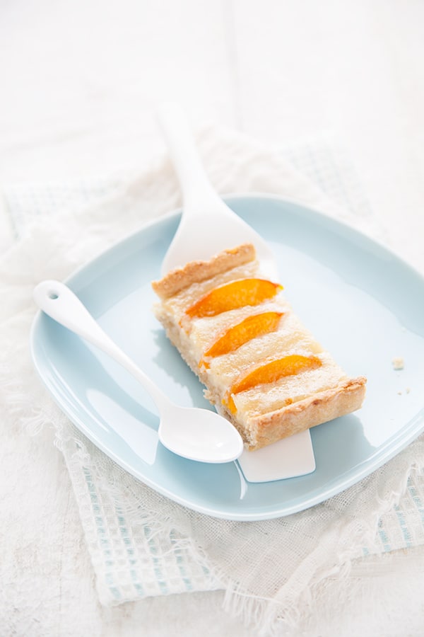 Apricot and almond pie